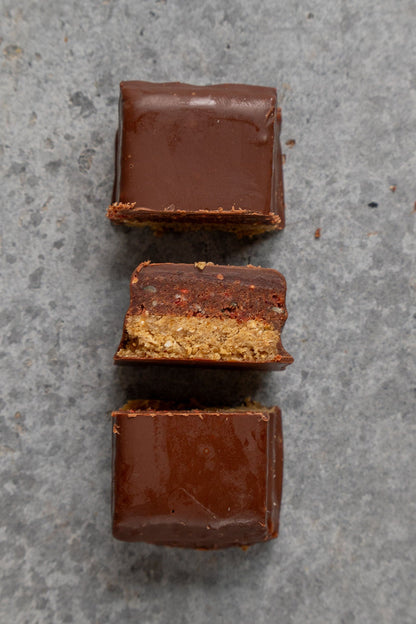 Bio Raspberry Dessert Bar 50 g Box 12 Stück fruchtig, schokoladig, natürlich gut⚠️Produkt wird ungekühlt verschickt⚠️